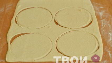 слойки с яблоками