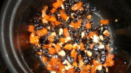 слойки солнце на тарелке