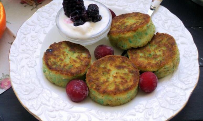 Рецепт кокосовые сырники в панировочных сухарях