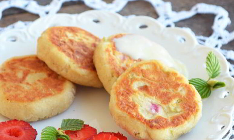 Рецепт овсяные сырники с ревенем