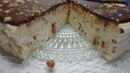 творожник с орехами и изюмом