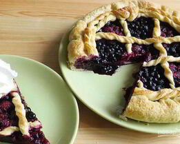 Дрожжевое тесто с ягодами