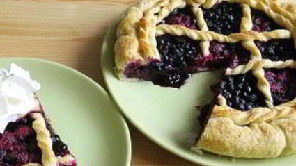 дрожжевое тесто с ягодами