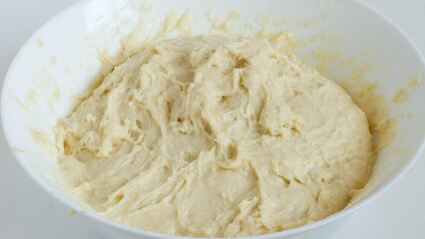 тесто на булочки на сухих дрожжах