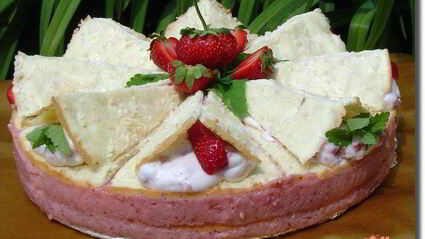 клубнично-кокосовый торт