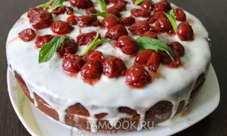 Рецепт шоколадный торт с вишнями и сметанным кремом