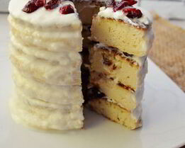 Торт с вяленой клюквой