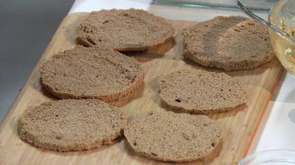 закусочный торт с копченой курицей