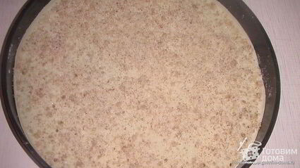 трехцветная пахлава из миндаля, фисташек и грецких орехов