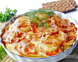 Картофельная запеканка с помидорами и сыром
