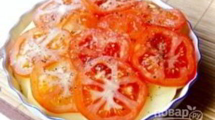 картофельная запеканка с помидорами и сыром