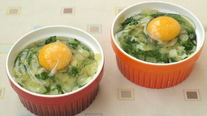 рисовая запеканка со шпинатом и яйцом