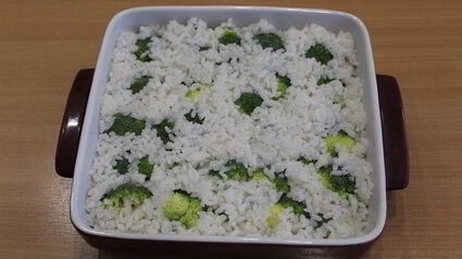 запеканка с брокколи и рисом