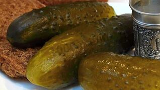 Бродячие огурцы в банках холодным способом