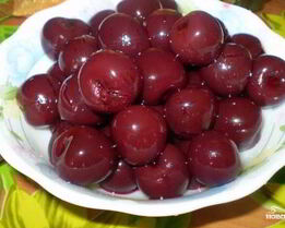 Черешня в собственном соку на зиму