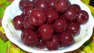 Черешня в собственном соку на зиму