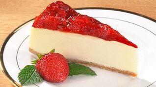 Чизкейк с клубничным джемом