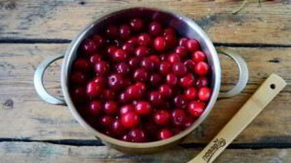 джем из вишни с косточками