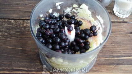 кабачковый джем с черной смородиной