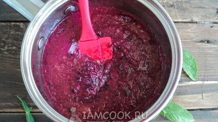 кабачковый джем с черной смородиной