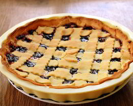 Кростата с творогом и джемом