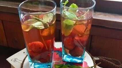 клубничный компот с мятой