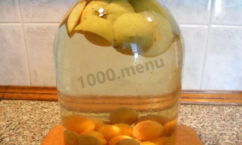 Рецепт компот из абрикосов и яблок