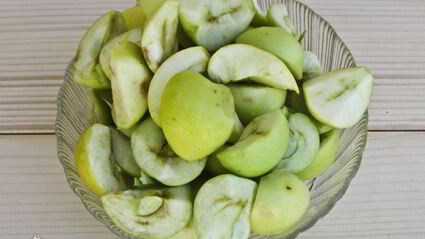 компот из алычи и яблок на зиму