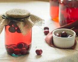 Компот из черешни с косточками на зиму