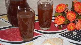 Компот из чернослива и яблок