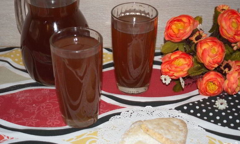 Рецепт компот из чернослива и яблок