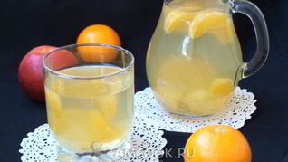 Компот из мандаринов и яблок