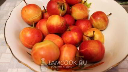 компот из ранеток и черноплодки на зиму