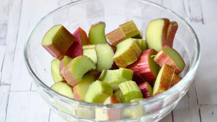 компот из ревеня с имбирем и лимоном