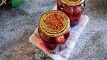 компот из вишни и клубники