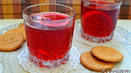 ягодный компот с лимоном