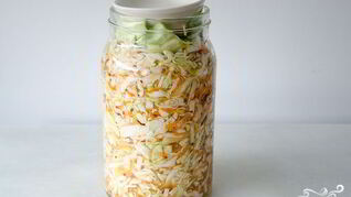 Квашеная капуста в банках