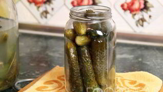 Квашеные огурцы в банка холодного засола