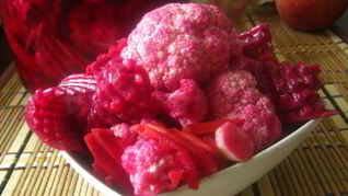 Быстро маринованная цветная капуста Розовые облака