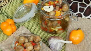 Быстрые маринованные шампиньоны