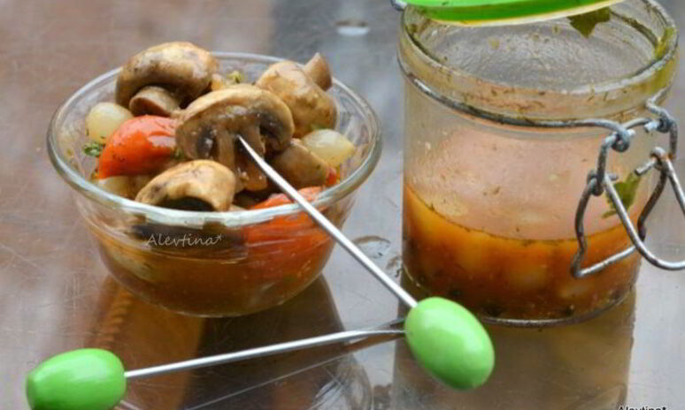 Рецепт грибочки маринованные в винном соусе