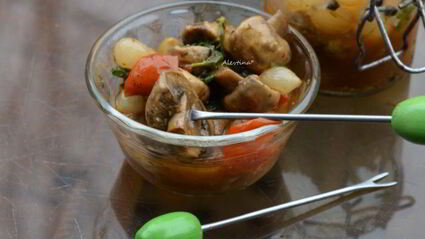 грибочки маринованные в винном соусе