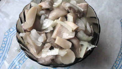 грибы маринованные