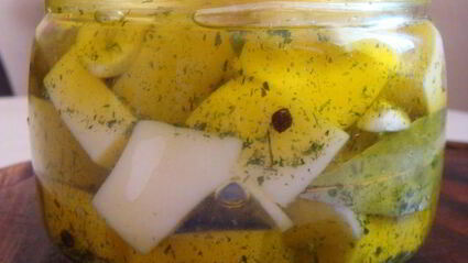 маринованная моцарелла на закуску к вину