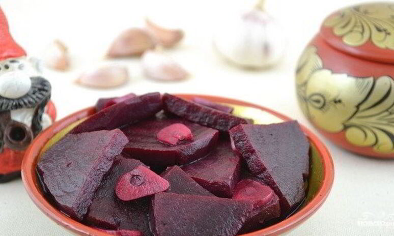 Рецепт маринованная свекла с чесноком
