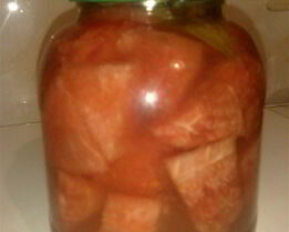 Маринованный арбуз с гвоздикой