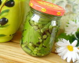 Маринованный чеснок