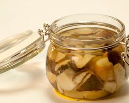 Маринованные белые грибы