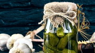 Маринованные огурчики по-домашнему