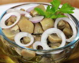 Маринованные пряные шампиньоны